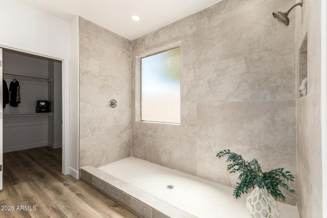 16054 W HEARN Road, Surprise, AZ 85379