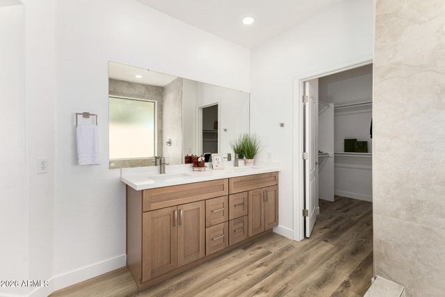 16054 W HEARN Road, Surprise, AZ 85379