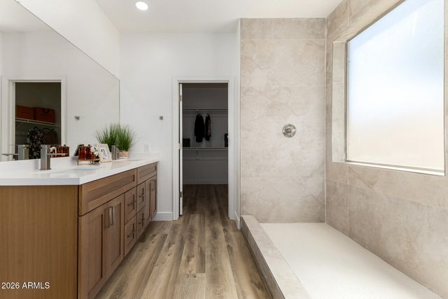 16054 W HEARN Road, Surprise, AZ 85379