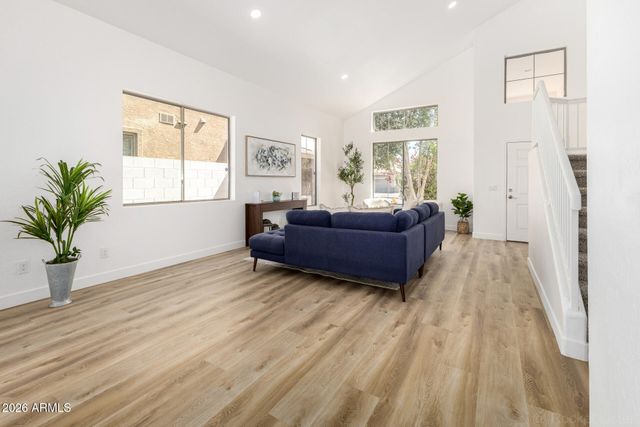 16054 W HEARN Road, Surprise, AZ 85379