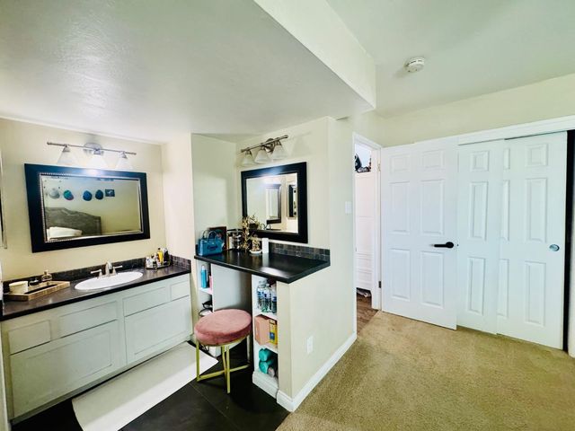 5308 Eastridge Court, Bakersfield, CA 93306