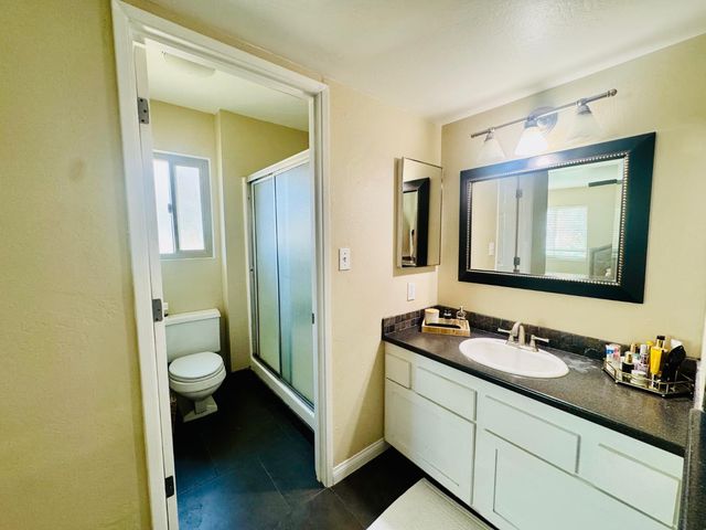 5308 Eastridge Court, Bakersfield, CA 93306