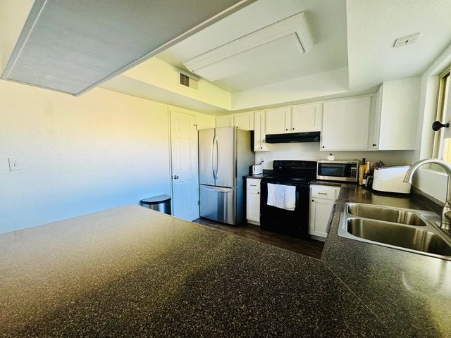 5308 Eastridge Court, Bakersfield, CA 93306