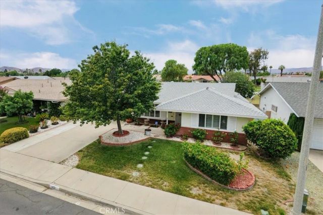 451 Olympia, Hemet, CA 92543