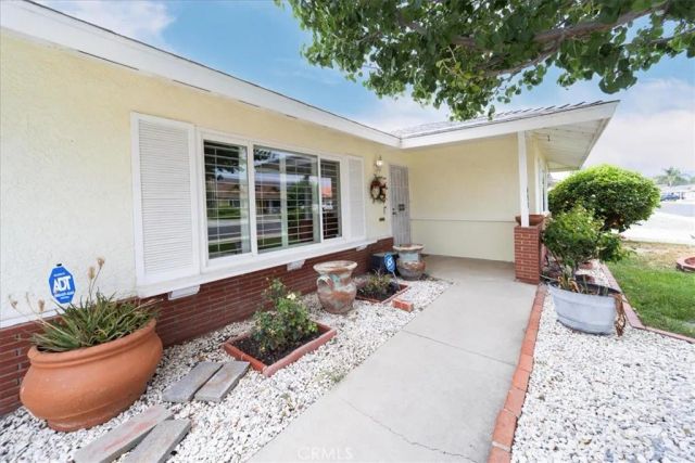 451 Olympia, Hemet, CA 92543
