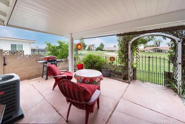 451 Olympia, Hemet, CA 92543