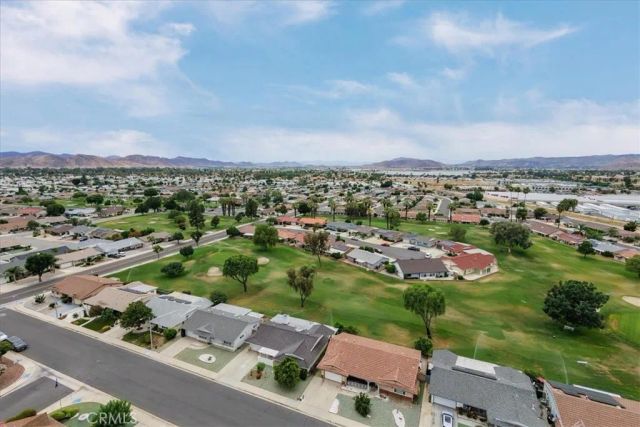 451 Olympia, Hemet, CA 92543