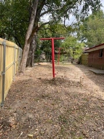 4311 Gladewater Road, Dallas, TX 75216