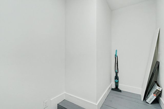 9406 Avenue E, Liverpool, TX 77577