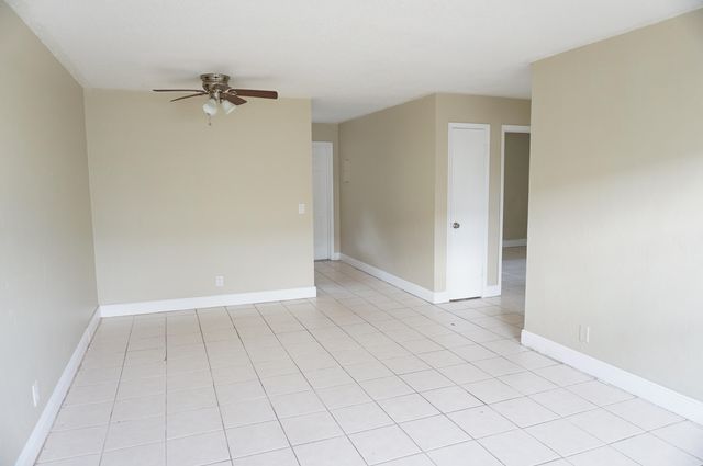 1601 W 37th Street 7, West Palm Beach, FL 33404