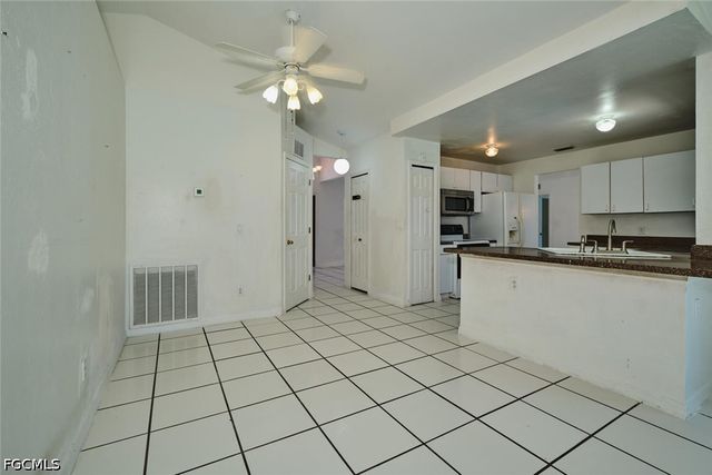 2813 SW 43rd ST, Cape Coral, FL 33914