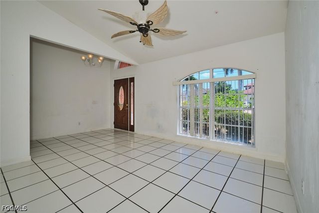 2813 SW 43rd ST, Cape Coral, FL 33914