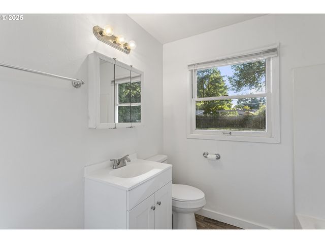 300 BALTIMORE Way, Vancouver, WA 98664