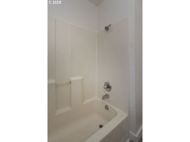 300 BALTIMORE Way, Vancouver, WA 98664