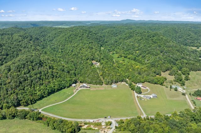 142 Tobe Lane, Celina, TN 38551