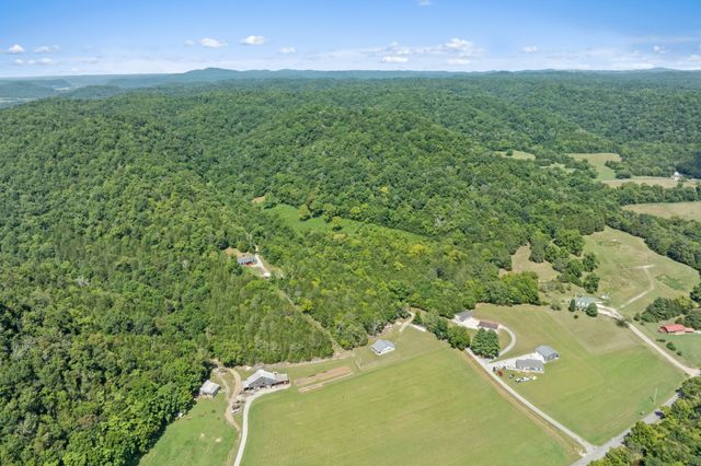 142 Tobe Lane, Celina, TN 38551