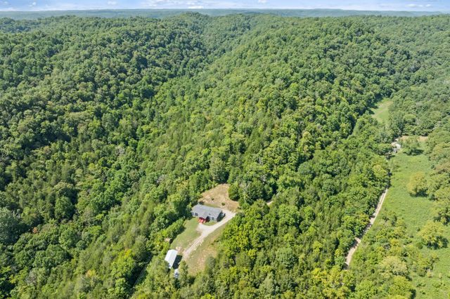 142 Tobe Lane, Celina, TN 38551