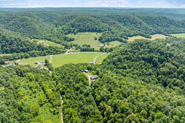 142 Tobe Lane, Celina, TN 38551