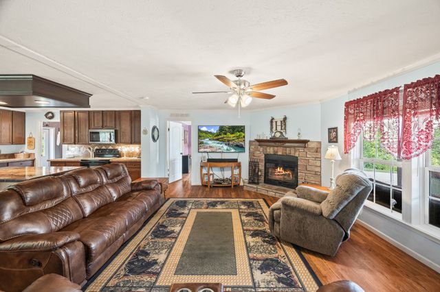 142 Tobe Lane, Celina, TN 38551