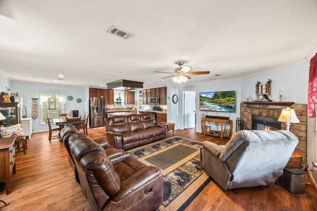 142 Tobe Lane, Celina, TN 38551