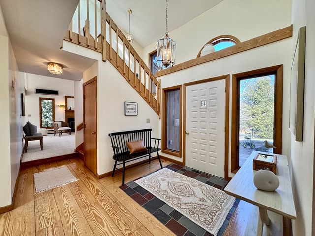 103 Meadow View Road, Oak Bluffs, MA 02557