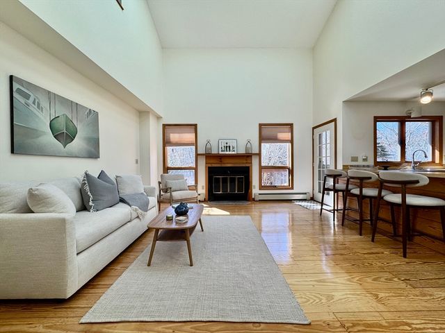 103 Meadow View Road, Oak Bluffs, MA 02557