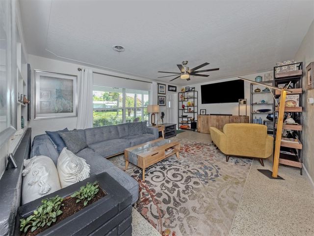 632 PARK DRIVE, Bradenton, FL 34209