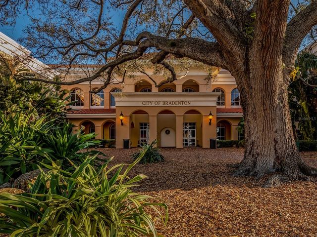 632 PARK DRIVE, Bradenton, FL 34209