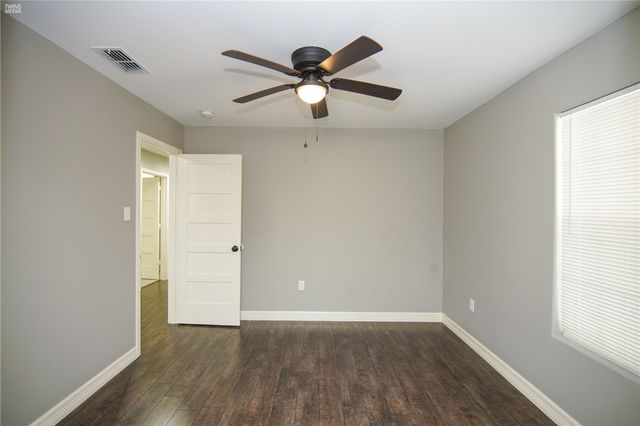 1614 Clare Dr, Corpus Christi, TX 78412