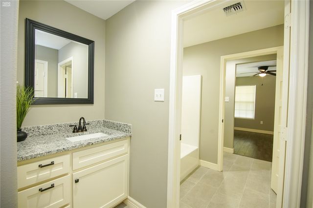 1614 Clare Dr, Corpus Christi, TX 78412