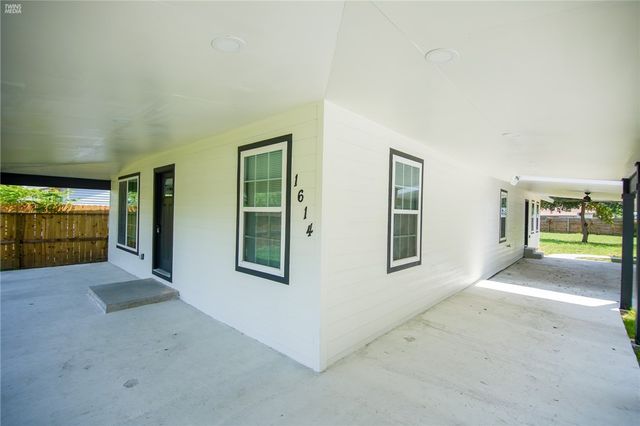 1614 Clare Dr, Corpus Christi, TX 78412