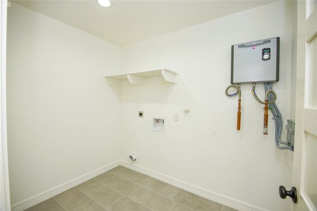 1614 Clare Dr, Corpus Christi, TX 78412