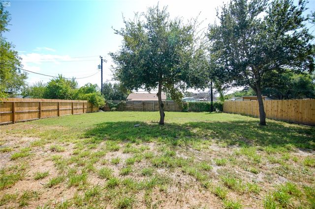 1614 Clare Dr, Corpus Christi, TX 78412