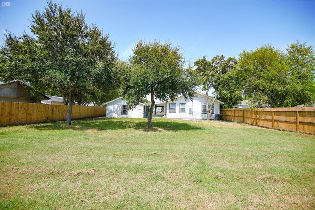 1614 Clare Dr, Corpus Christi, TX 78412