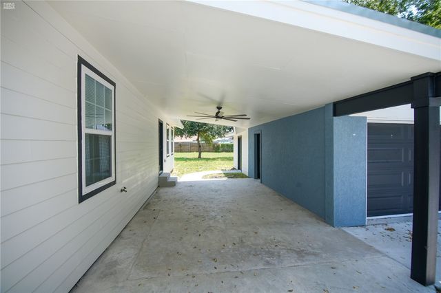 1614 Clare Dr, Corpus Christi, TX 78412