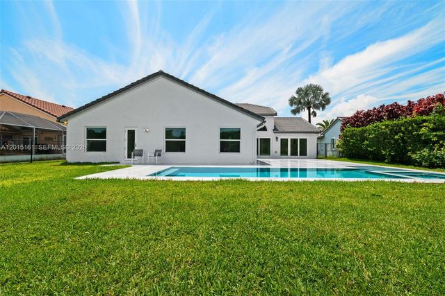 3292 Ridge Trce, Davie, FL 33328