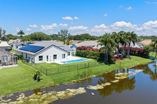 3292 Ridge Trce, Davie, FL 33328