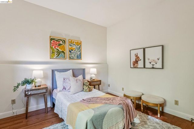 35 Bay Forest Ct, Oakland, CA 94611