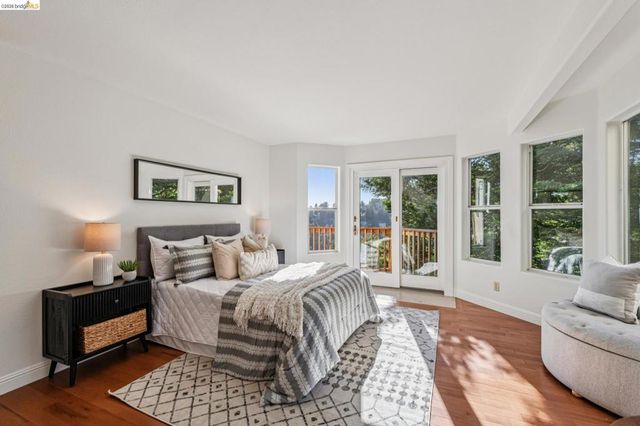 35 Bay Forest Ct, Oakland, CA 94611