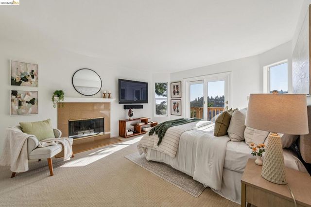 35 Bay Forest Ct, Oakland, CA 94611