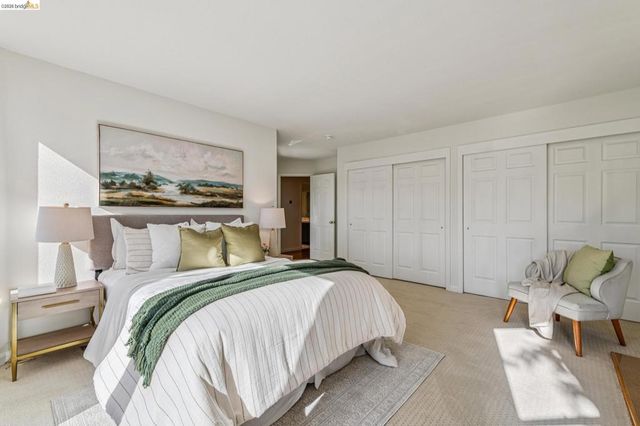 35 Bay Forest Ct, Oakland, CA 94611