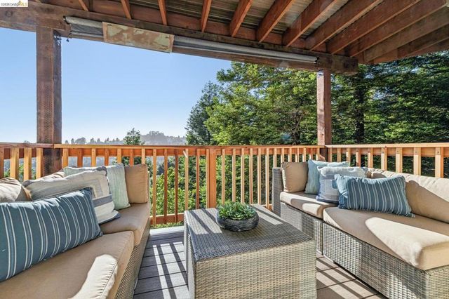 35 Bay Forest Ct, Oakland, CA 94611