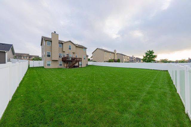 1426 Gates Drive, Schererville, IN 46375