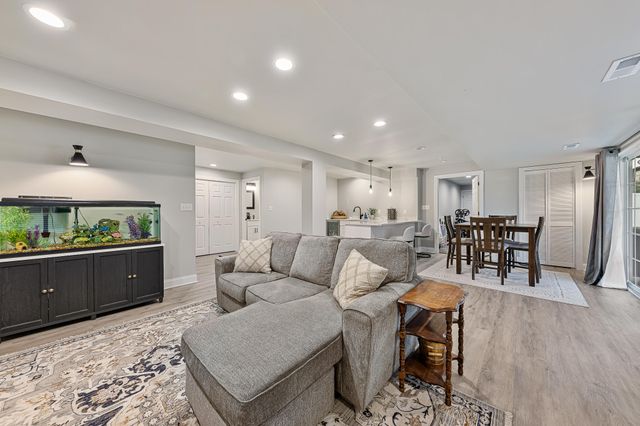 1426 Gates Drive, Schererville, IN 46375