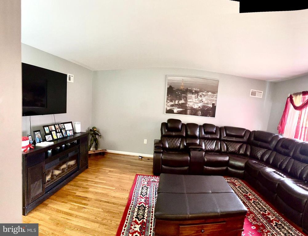 10117 CHICKADEE, Adelphi, MD 20783