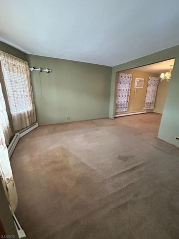 232 Franklin St, Elizabeth City, NJ 07206