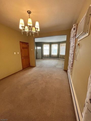 232 Franklin St, Elizabeth City, NJ 07206