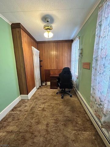 232 Franklin St, Elizabeth City, NJ 07206