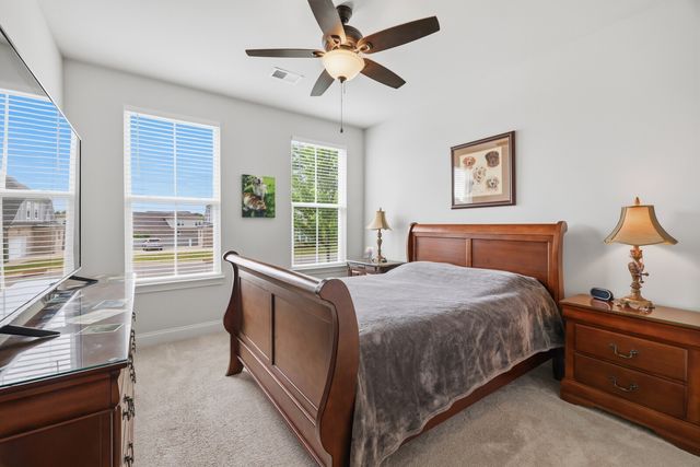 517 Oakvale Ln, Mount Juliet, TN 37122