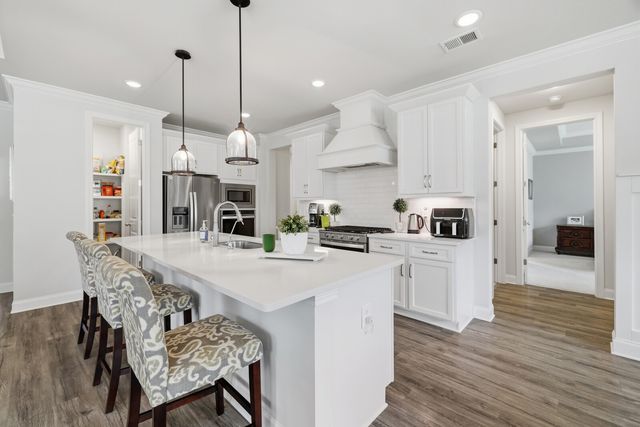 517 Oakvale Ln, Mount Juliet, TN 37122